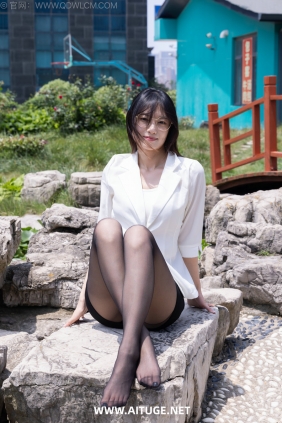 物恋传媒 No.2819 山奈-高跟凉鞋、薄黑丝、裸足 [181P1V-4.82GB]