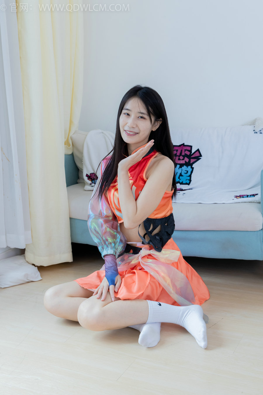 物恋传媒 No.2050 菜菜-枫叶黄 [150P1V-4.50GB]