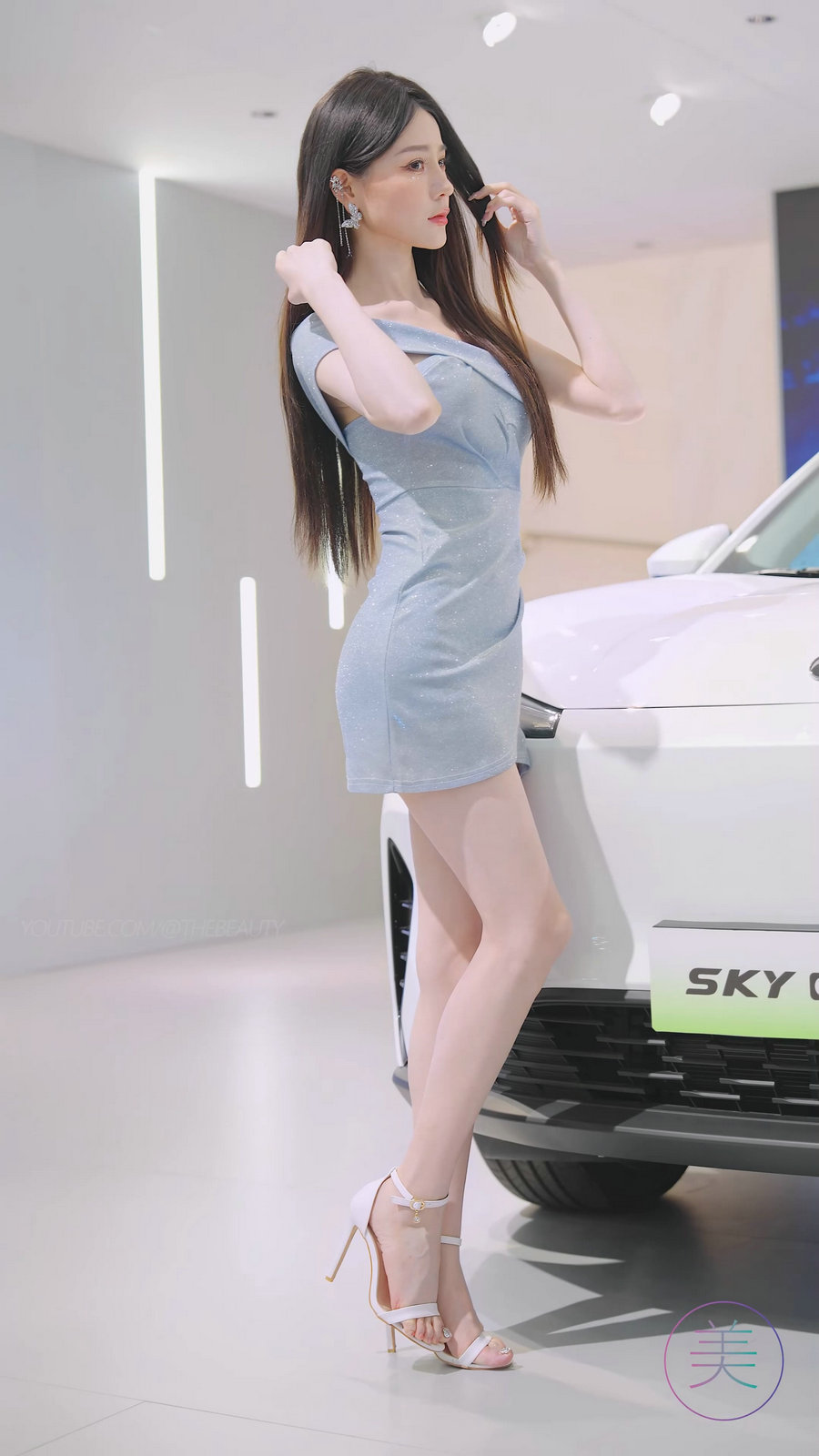 2023 广州车展 Racing Model 车模抖音网红随拍63 [333MB]