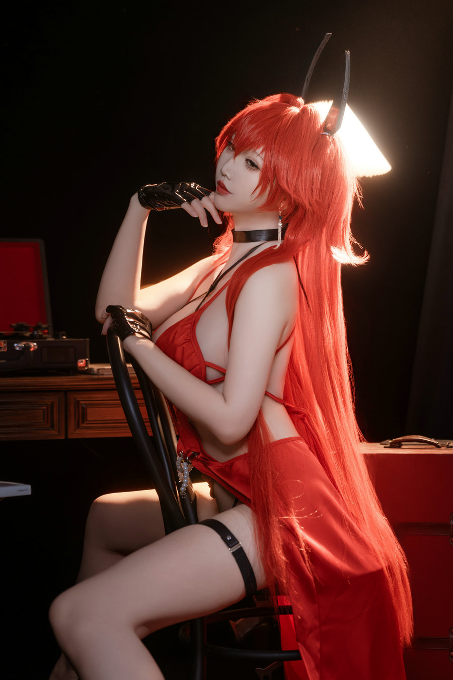 可爱人气Coser面饼仙儿 - Nikke 小红帽礼服 [24P-245MB]