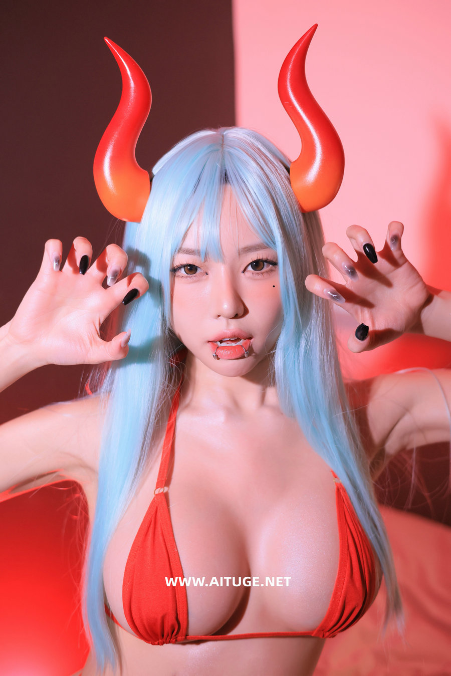 Dongeuran - Red Succubus [241P-4.60GB]