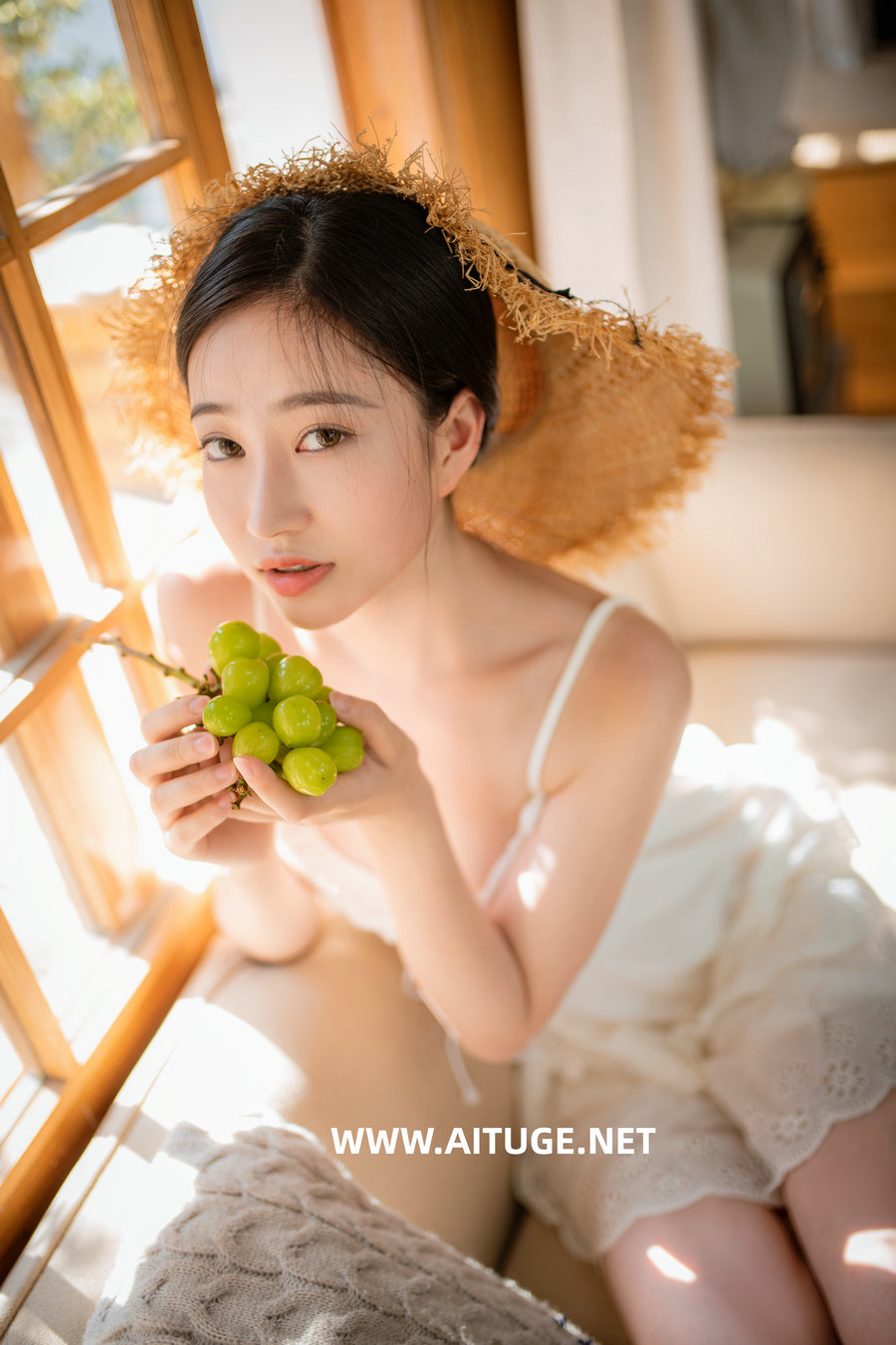 Nnian - 夏日物语 [37P-197MB]