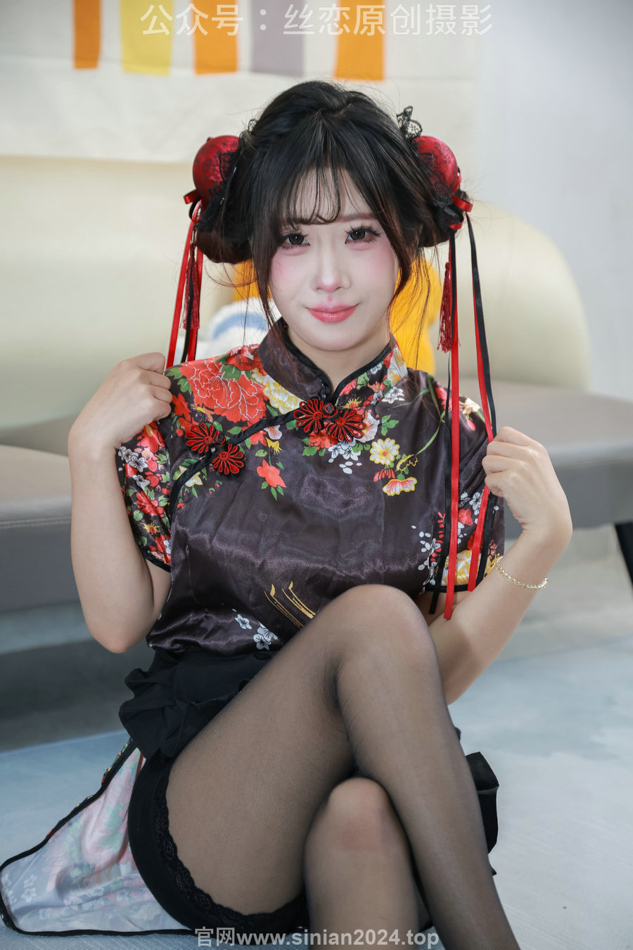 丝恋摄影 No.011 小梦-绣花旗袍  黑色丝袜 黑色增高鞋 [258P1V-3.67GB]