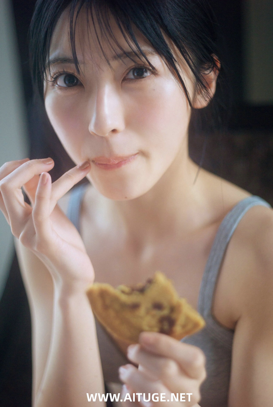 佐藤綺星 - 天使の反射角度 [147P74MB]