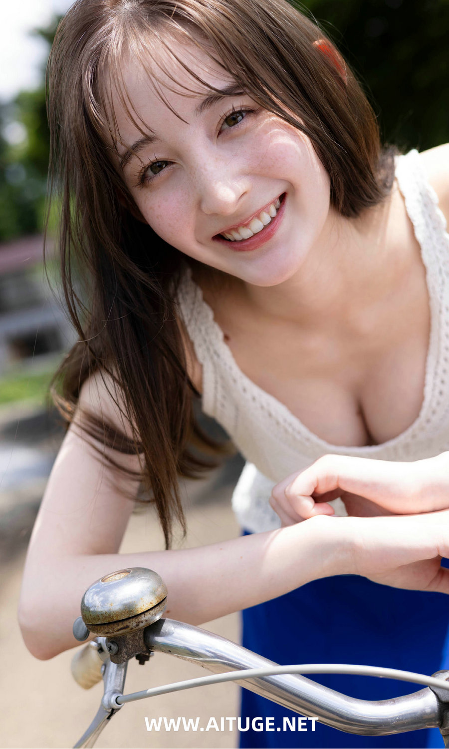 菜那セシル - Summer is in the air [88P40MB]