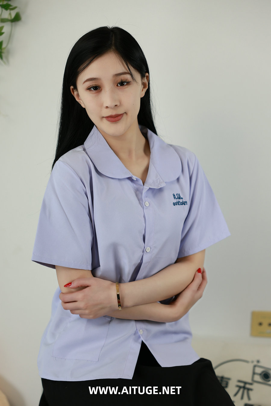 三禾摄影 No.094 短裙 校服 裸足 [128P1V-2.87GB]