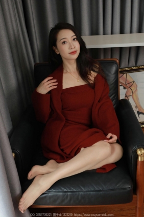 IESS异思趣向 - 模特：小婕《红色针织裙（上）》[88P-77MB]