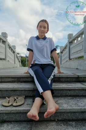 中山足模摄影 - 2020怡怡校服（2）[64P1V-709MB]