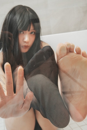 Limerence原创 No.019 Yuni超美黑丝裸足加足拓 [136P1V-3.36GB]