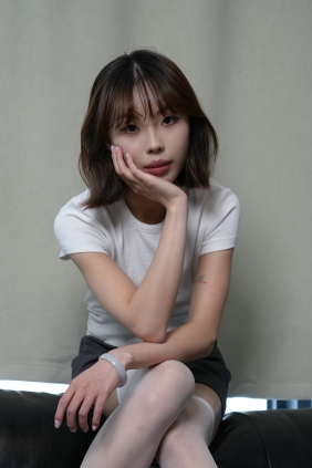 青柠映画 - 花花 白钻甲 白丝袜 短跟拖 [124P1V-4.21GB]