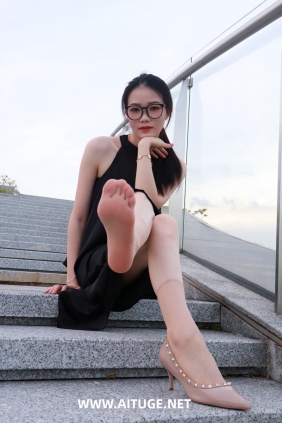 个人约拍 - 18号作品 02框眼镜小妹 [258P55V-4.30GB]