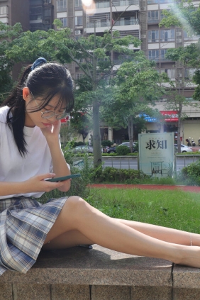 Pary摄影 No.003 大学生婉萍的雪白美脚 [169P-881MB]