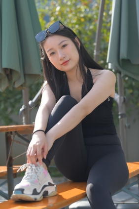 精选街拍视频 No.6242 一只麋鹿摄影作品 - 黑色瑜伽裤美女 [750P1V-32.0GB]