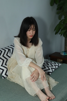 Pary摄影 No.041 彩欣穿上可爱裙子展示美脚 [123P-206MB]